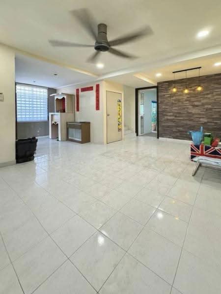 2-storey Terraced House for Sale in Bandar Putra Kulai (Kulai) - Iden Tan - Living Room - PropertyGuru.com.my