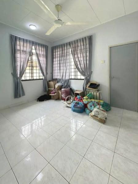 2-storey Terraced House for Sale in Bandar Putra Kulai (Kulai) - Iden Tan - Living Room - PropertyGuru.com.my