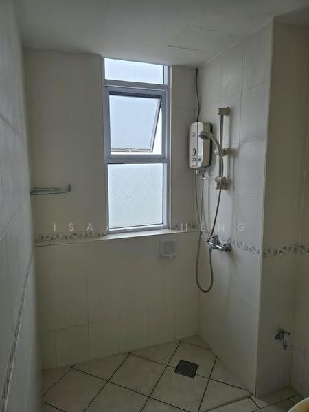Condominium for Sale at Aseana Puteri - Isaac Cheng - Bathroom - PropertyGuru.com.my