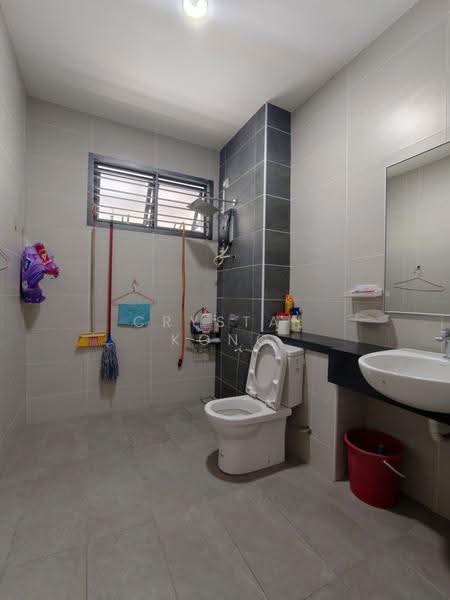 2-storey Terraced House for Sale in Taman Mutiara Rini (Skudai) - Crystal Kong - Bathroom - PropertyGuru.com.my