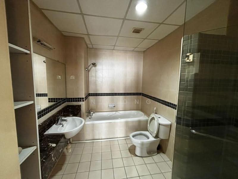 Kediaman Servis untuk Dijual di Seri Bukit Ceylon - Ann Ong - Bathroom - PropertyGuru.com.my