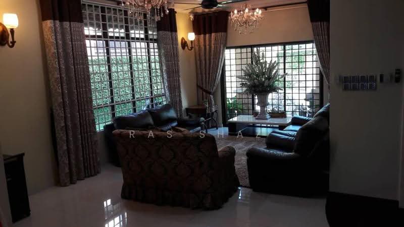 Semi-Detached House for Sale in Seksyen 7 (Shah Alam) - Ras Shaz - Living Room - PropertyGuru.com.my