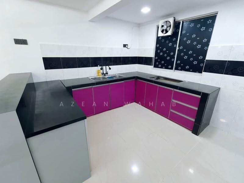 Rumah Teres 3-Tingkat untuk Dijual di Ampang (Selangor) - Azean Wahab - Kitchen - PropertyGuru.com.my