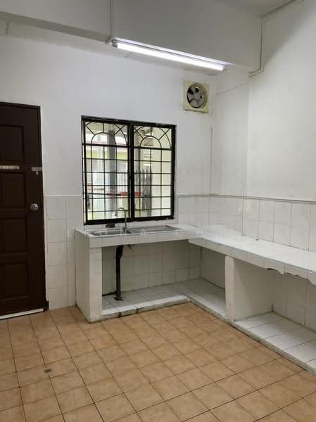 Rumah Teres 2-Tingkat untuk Disewa di Kota Kinabalu (Sabah) - Liona Chin - Kitchen - PropertyGuru.com.my