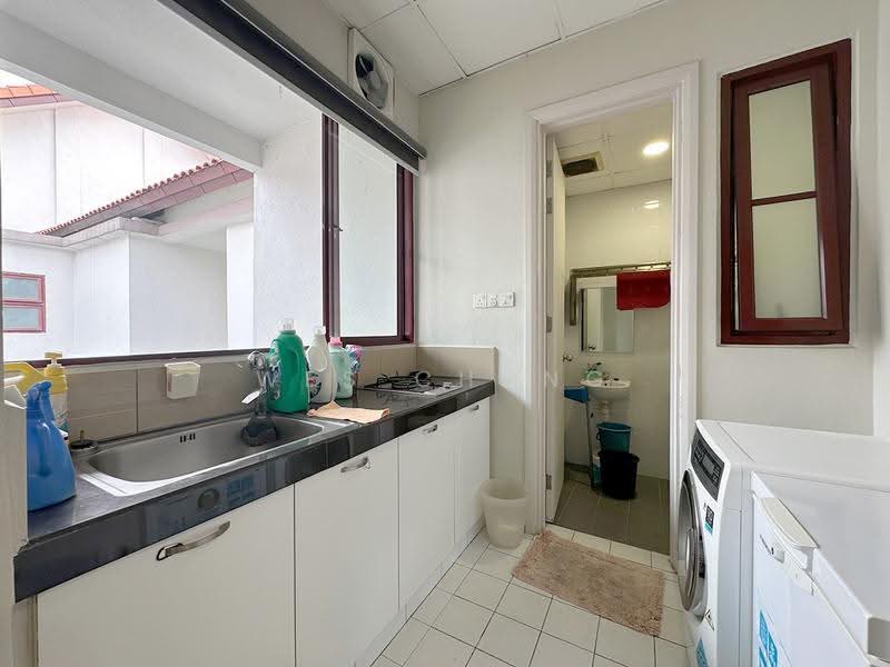 Kondominium untuk Disewa di Surian Condominium - Wes Chang - Bathroom - PropertyGuru.com.my
