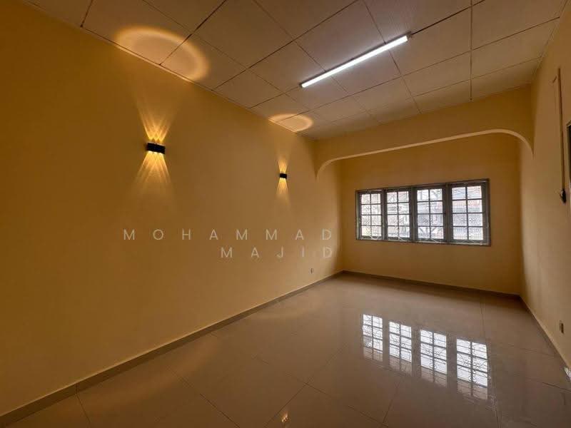 2-storey Terraced House for Sale in Kampung Tunku (Petaling Jaya) - Mohammad Din Majid - Interior - PropertyGuru.com.my