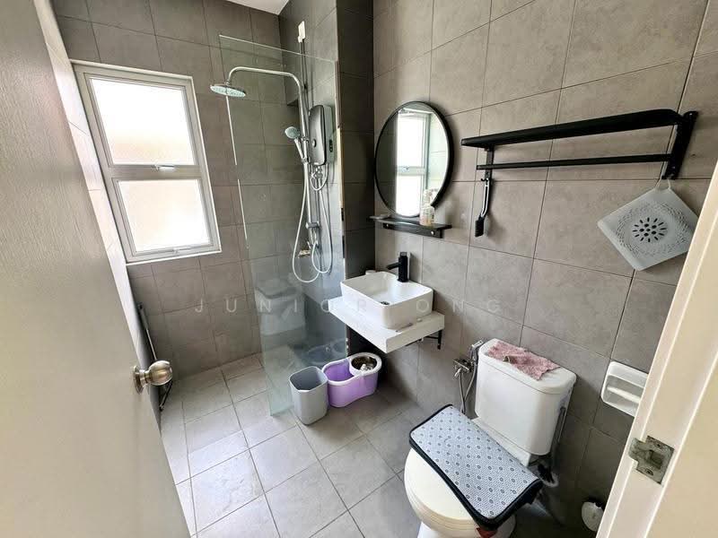 Rumah Teres 2-Tingkat untuk Dijual di Bandar Gamuda Gardens (Rawang) - Junior Ong - Bathroom - PropertyGuru.com.my