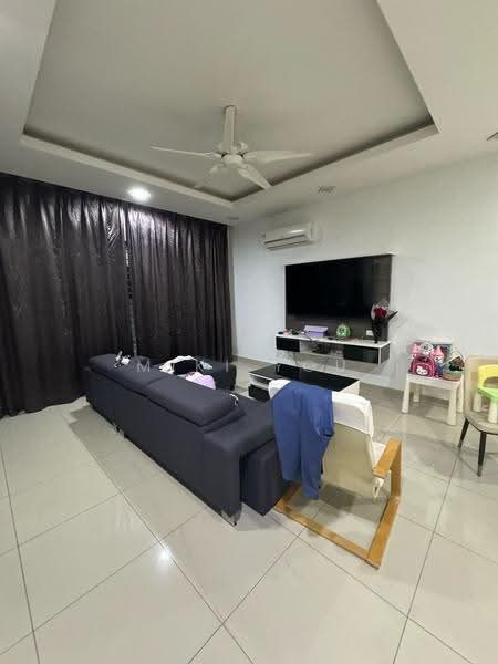 Rumah Teres 2-Tingkat untuk Disewa di Bandar Rimbayu (Telok Panglima Garang) - Miki You - Living Room - PropertyGuru.com.my