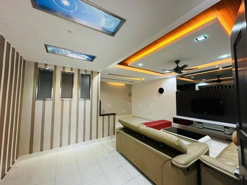 2-storey Terraced House for Sale in Johor Bahru (Johor) - Win Tan - Living Room - PropertyGuru.com.my