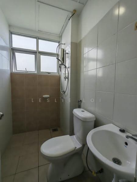 Apartment for Rent at Residensi Bintawa Riverfront (PR1MA @ Bintawa Riverfront) - Leslie Loi - Bathroom - PropertyGuru.com.my