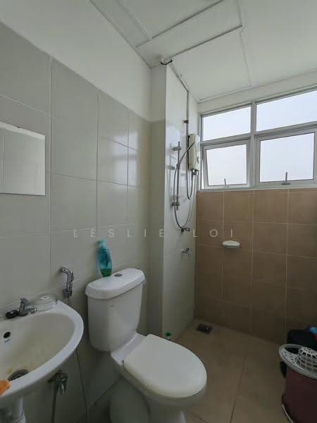 Apartment for Rent at Residensi Bintawa Riverfront (PR1MA @ Bintawa Riverfront) - Leslie Loi - Bathroom - PropertyGuru.com.my