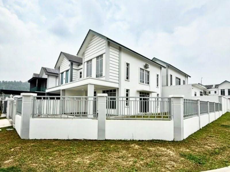 Cluster House for Sale in Johor Bahru (Johor) - Iden Tan - Exterior - PropertyGuru.com.my