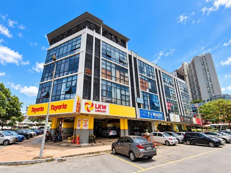 Shop / Office for Rent in Taman Sains Selangor (Kota Damansara) - Yan Lu - Exterior - PropertyGuru.com.my