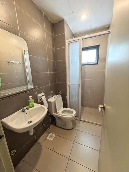 Condominium for Rent at Skyvilla @ D'Island - Scarlett Wong - Bathroom - PropertyGuru.com.my