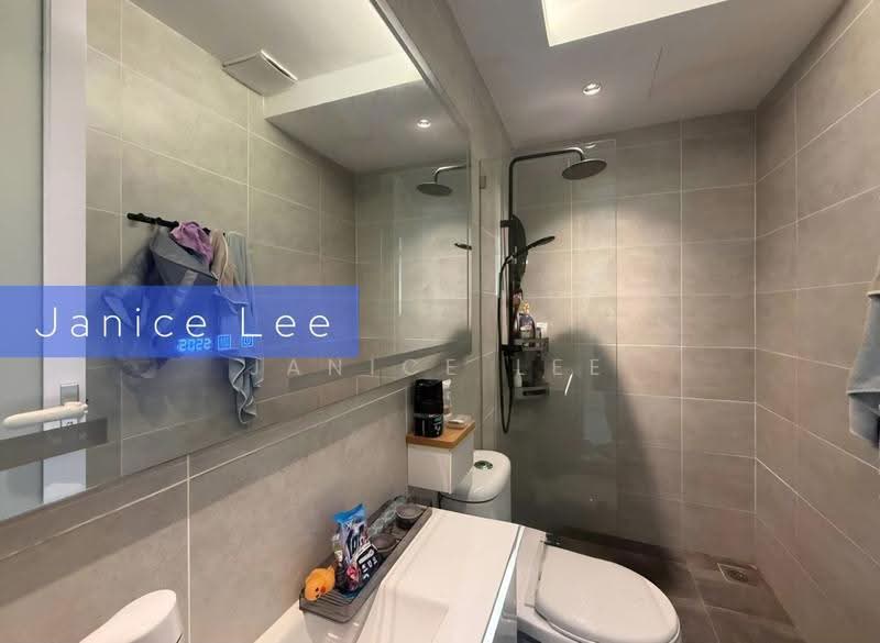 Kondominium untuk Dijual di QuayWest Residence - Janice Lee - Bathroom - PropertyGuru.com.my