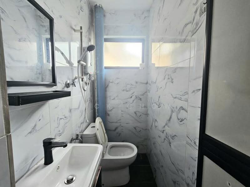 Pangsapuri untuk Dijual di Sri Delima - Zack Chow - Bathroom - PropertyGuru.com.my