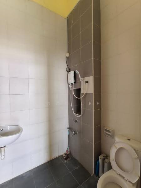 2-storey Terraced House for Rent in Skudai (Johor) - Coco Lee - Bathroom - PropertyGuru.com.my