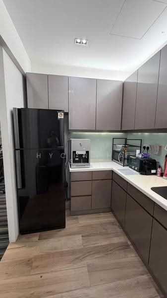 Pejabat untuk Disewa di Seksyen U1 (Glenmarie) - Hycintha Sii - Kitchen - PropertyGuru.com.my