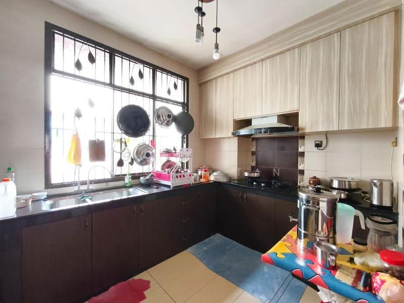 Rumah Teres 2-Tingkat untuk Dijual di Taman Perling (Perling) - Victor Tan - Kitchen - PropertyGuru.com.my