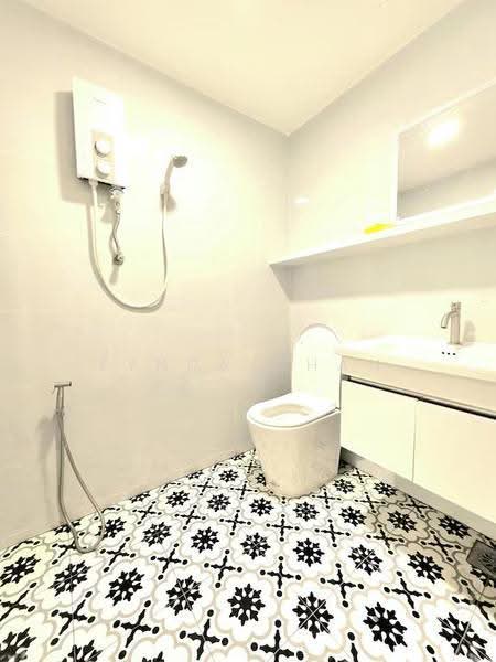 Shop / Office for Sale in Pulau Tikus (George Town) - Lynda Chan - Bathroom - PropertyGuru.com.my