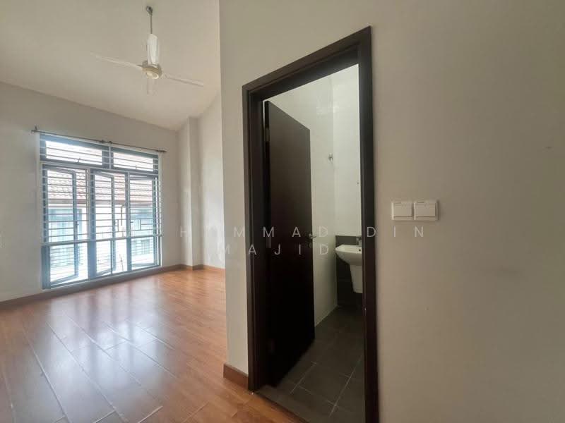 Rumah Teres 2-Tingkat untuk Dijual di Denai Alam (Shah Alam) - Mohammad Din Majid - PropertyGuru.com.my