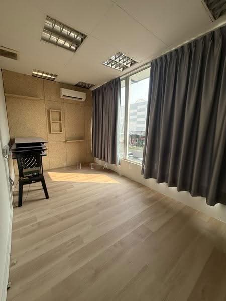 Kedai / Pejabat untuk Disewa di Taman Ungku Tun Aminah (Skudai) - Thea Lai - Interior - PropertyGuru.com.my