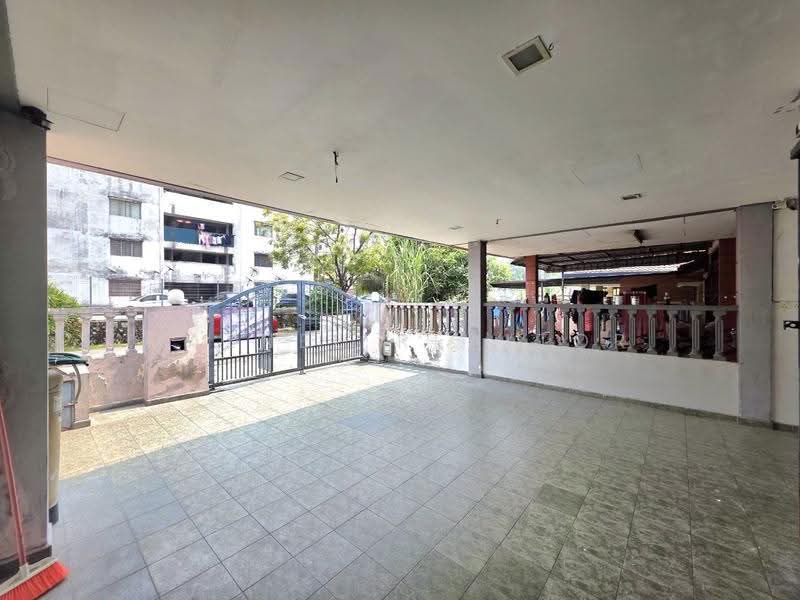 2-storey Terraced House for Sale in Bandar Teknologi Kajang (Kajang) - Maznee Realtor - Exterior - PropertyGuru.com.my