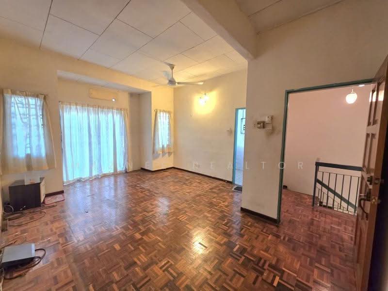 2-storey Terraced House for Sale in Bandar Teknologi Kajang (Kajang) - Maznee Realtor - Living Room - PropertyGuru.com.my