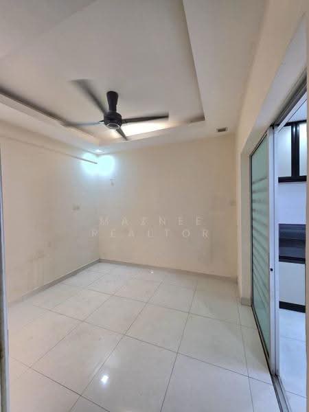2-storey Terraced House for Sale in Bandar Teknologi Kajang (Kajang) - Maznee Realtor - Living Room - PropertyGuru.com.my