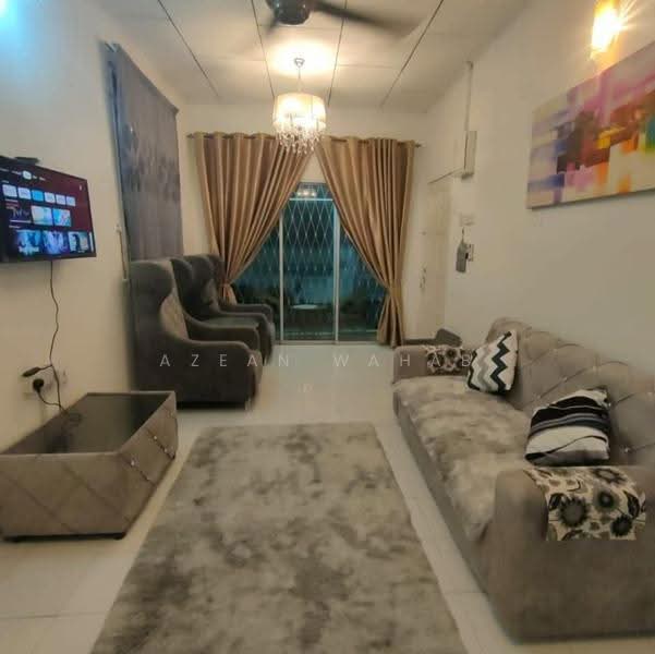 1-storey Terraced House for Sale in Sepang (Selangor) - Azean Wahab - Living Room - PropertyGuru.com.my