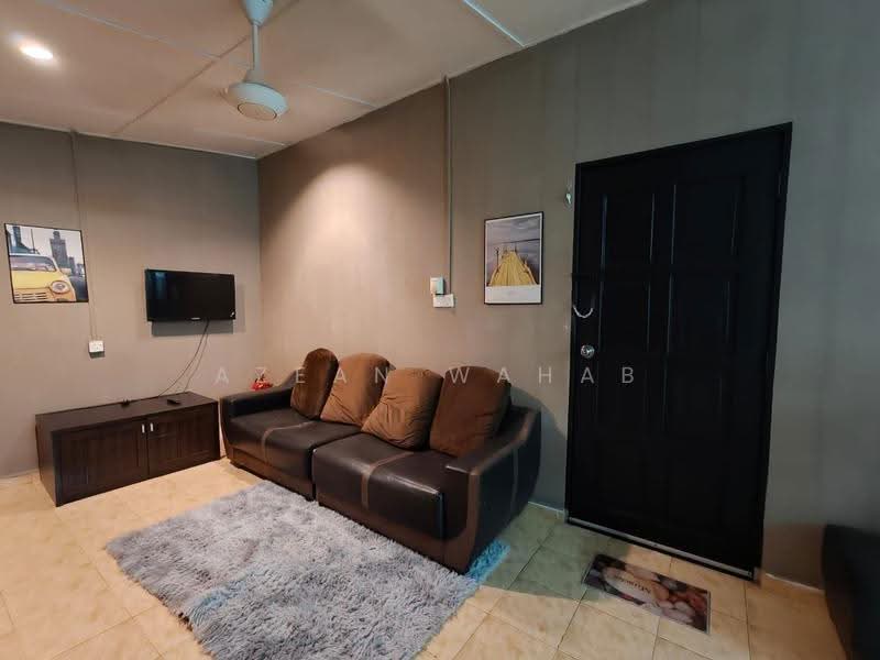 1-storey Terraced House for Sale in Sepang (Selangor) - Azean Wahab - Living Room - PropertyGuru.com.my