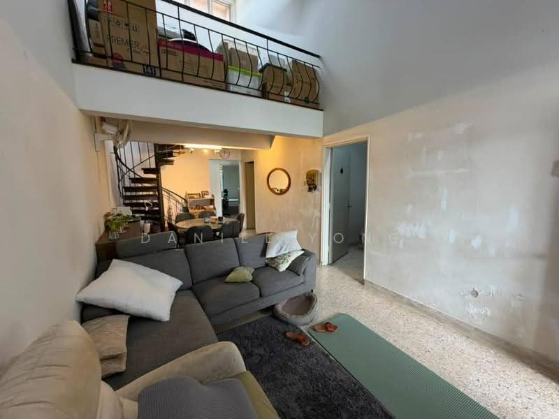 Rumah Teres 1.5-Tingkat untuk Dijual di Taman Molek (Johor Bahru) - Daniel Yong - Living Room - PropertyGuru.com.my