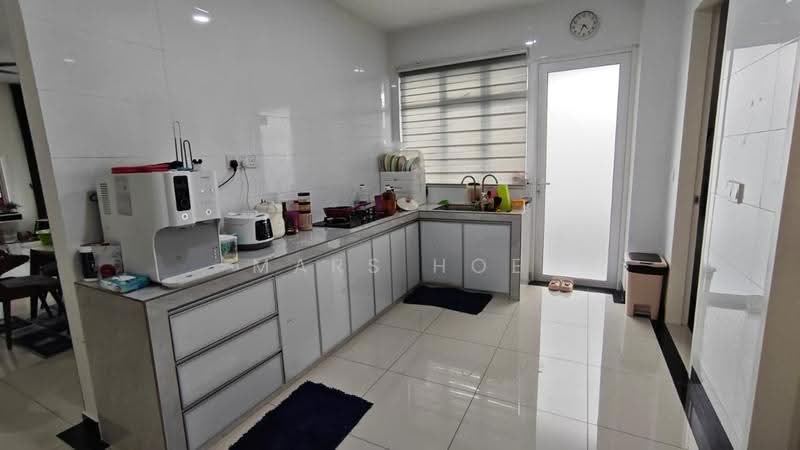 Cluster House for Sale in Setia Tropika (Johor Bahru) - Mars Hoe - Kitchen - PropertyGuru.com.my