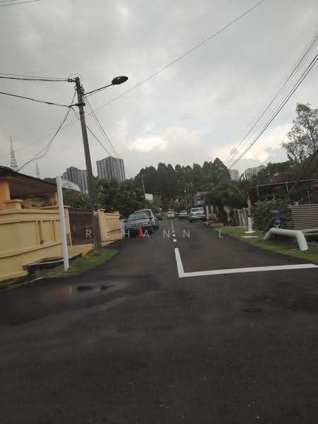 Rumah Berkembar untuk Dijual di Seksyen 1a (Petaling Jaya) - Rehann L - Exterior - PropertyGuru.com.my