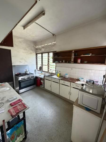 Rumah Berkembar untuk Dijual di Seksyen 17 (Petaling Jaya) - Bernisa Bon - Kitchen - PropertyGuru.com.my