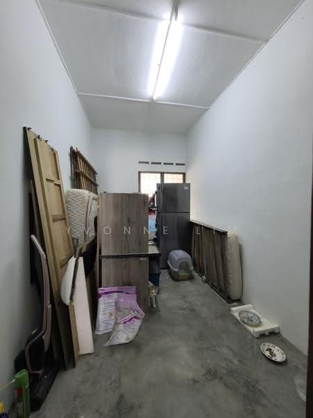 1-storey Terraced House for Sale in Tmn Perindustrian Pekan Nenas 1 (Pekan Nanas) - Yvonne Lim - Interior - PropertyGuru.com.my