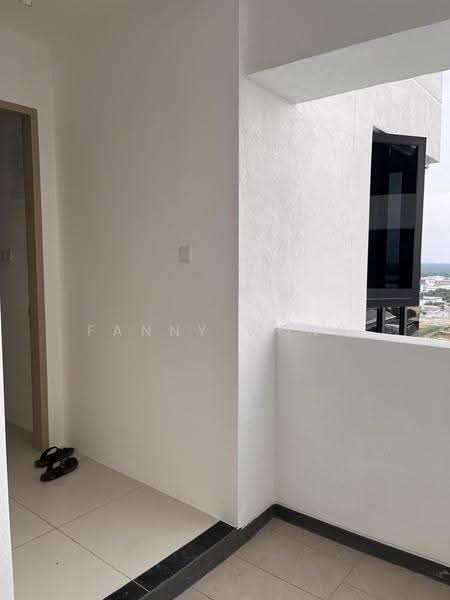 Pangsapuri untuk Dijual di Vivo Executive Apartment - Fanny Wong - Balcony - PropertyGuru.com.my