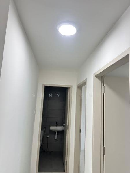 Pangsapuri untuk Dijual di Vivo Executive Apartment - Fanny Wong - Corridor - PropertyGuru.com.my