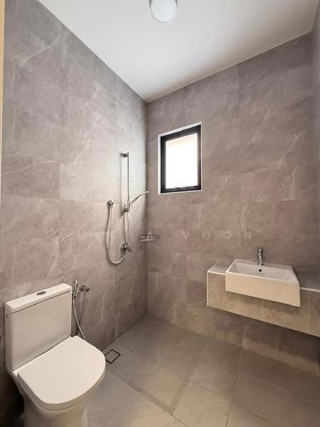 Cluster House for Rent in Taman Ekoflora (Johor Bahru) - Alicia Voon - Bathroom - PropertyGuru.com.my