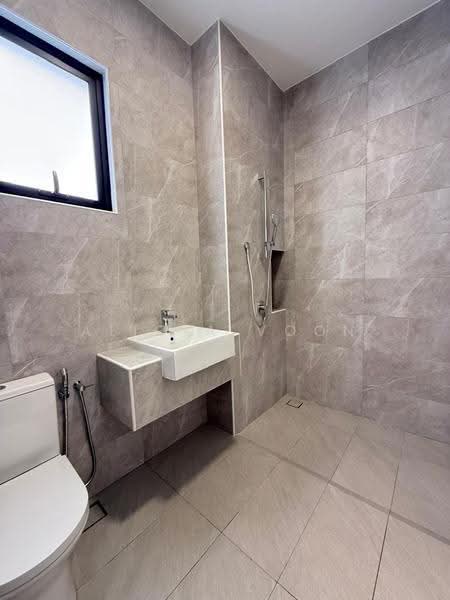 Cluster House for Rent in Taman Ekoflora (Johor Bahru) - Alicia Voon - Bathroom - PropertyGuru.com.my