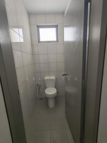 Shop for Rent in Kota Bayuemas (Klang) - Kelly Teo - Bathroom - PropertyGuru.com.my