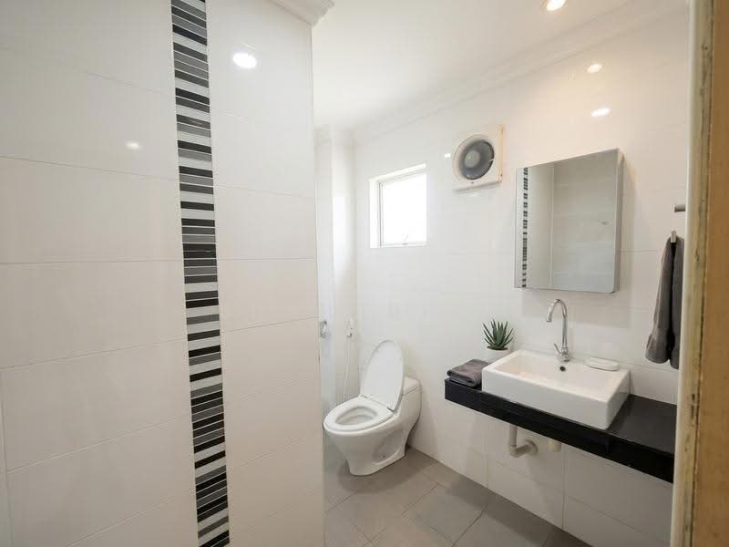 2-storey Terraced House for Rent in Putra Heights (Subang Jaya) - Shahshi T - Bathroom - PropertyGuru.com.my