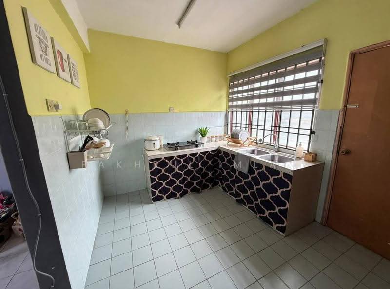 Rumah Teres 2-Tingkat untuk Dijual di Taman Sri Saujana (Kota Tinggi) - Fakhrul Imlan - Kitchen - PropertyGuru.com.my