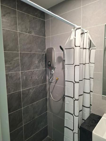 Kondominium untuk Disewa di Lucerne Residences - Elaine Lee - Bathroom - PropertyGuru.com.my