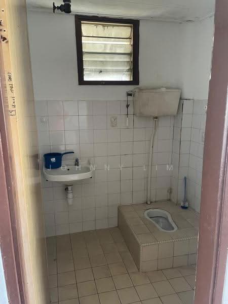 Apartment for Sale at Subang Perdana Goodyear Court 1 - Johnny Lim - Bathroom - PropertyGuru.com.my