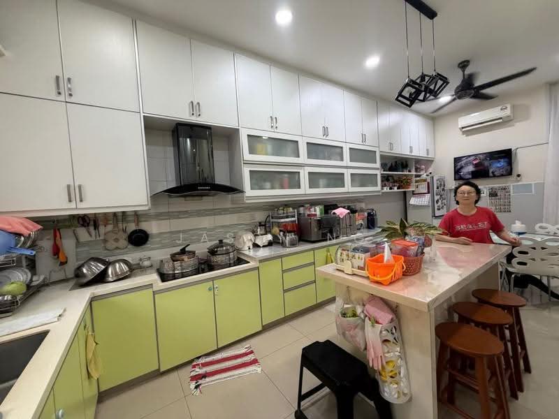Semi-Detached House for Sale in Selayang (Selangor) - Jason Ng - Kitchen - PropertyGuru.com.my