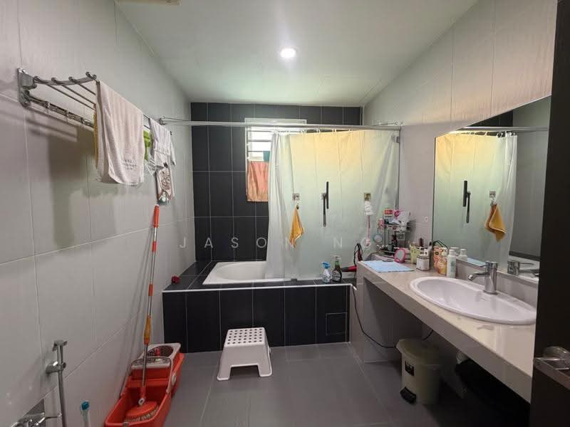 Semi-Detached House for Sale in Selayang (Selangor) - Jason Ng - Bathroom - PropertyGuru.com.my