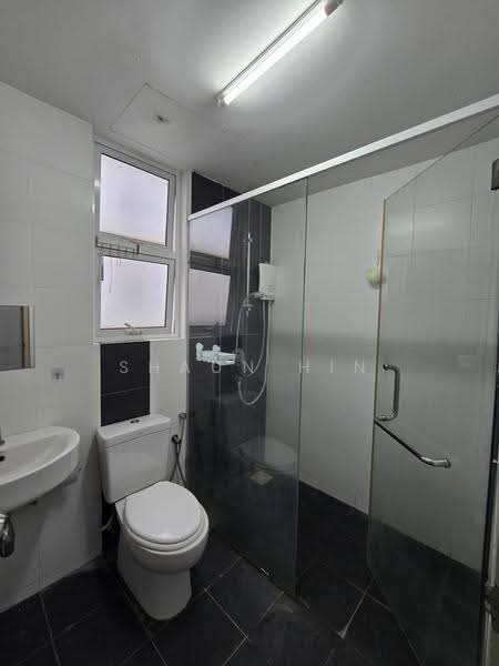 Kediaman Servis untuk Disewa di Pacific Place - Shaun Hin - Bathroom - PropertyGuru.com.my