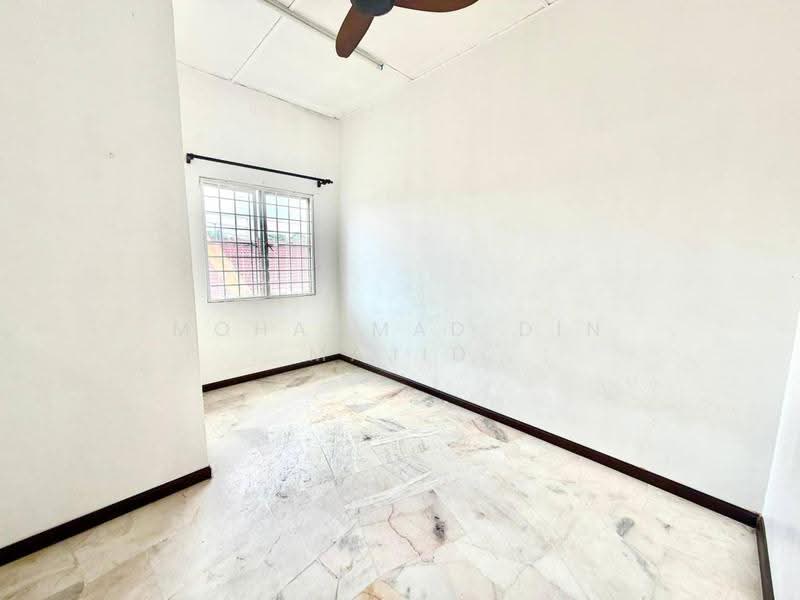 2-storey Terraced House for Sale in Taman Impian Bukit Naga (Shah Alam) - Mohammad Din Majid - Interior - PropertyGuru.com.my