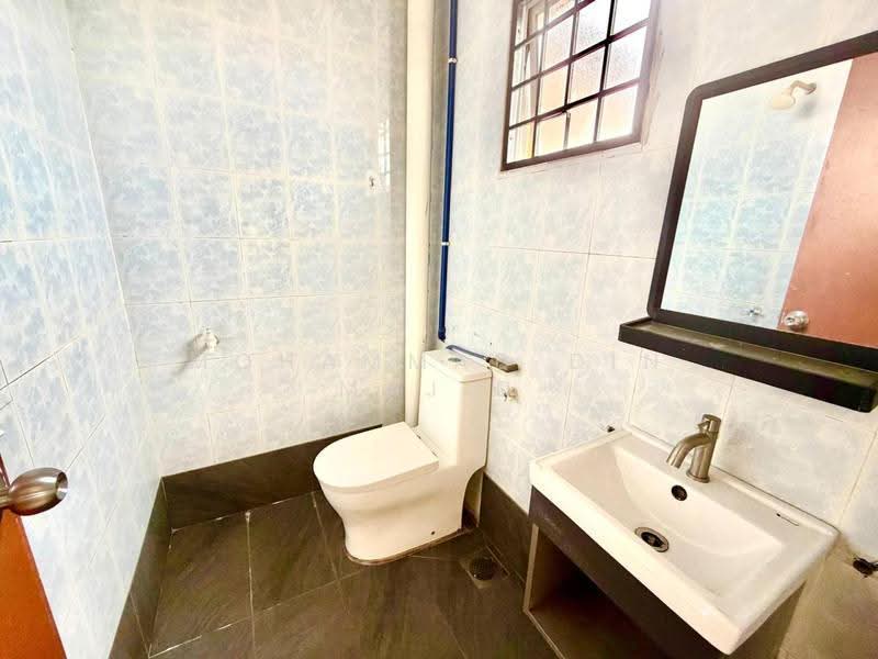 2-storey Terraced House for Sale in Taman Impian Bukit Naga (Shah Alam) - Mohammad Din Majid - Bathroom - PropertyGuru.com.my